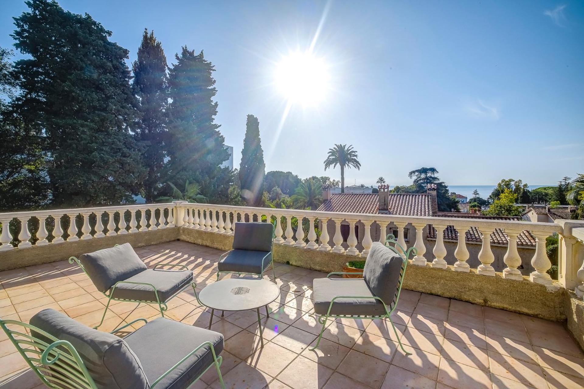 Renovee- Vue Mer- Centre De Villa Cannes